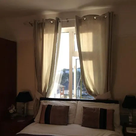 Alma Lodge Guest House-2
